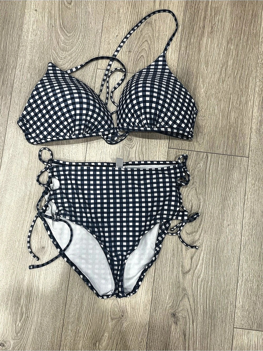 Hula Honey Bikini Set – Size L – NWOT